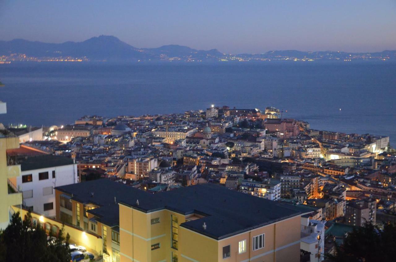 Appartamento Panoramico "Il Glicine" ナポリ エクステリア 写真