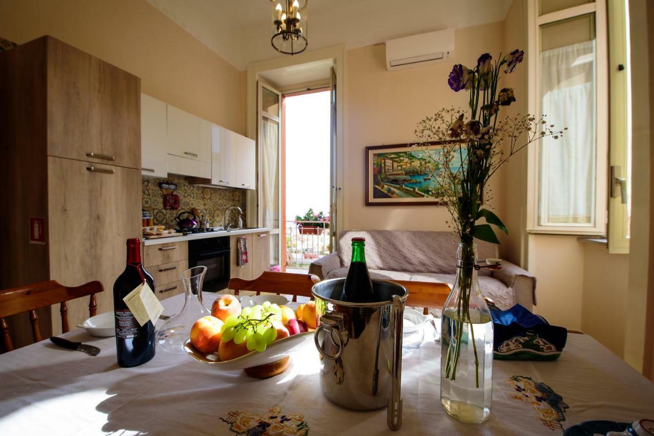 Appartamento Panoramico "Il Glicine" ナポリ エクステリア 写真